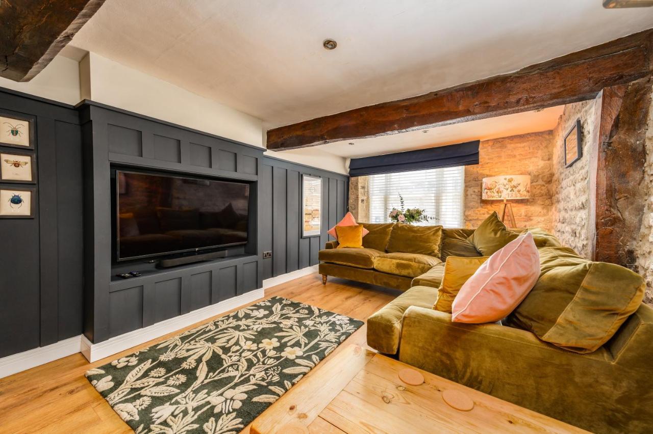 Stylish Central 6 Bedroom Converted Granary Стамфорд Экстерьер фото