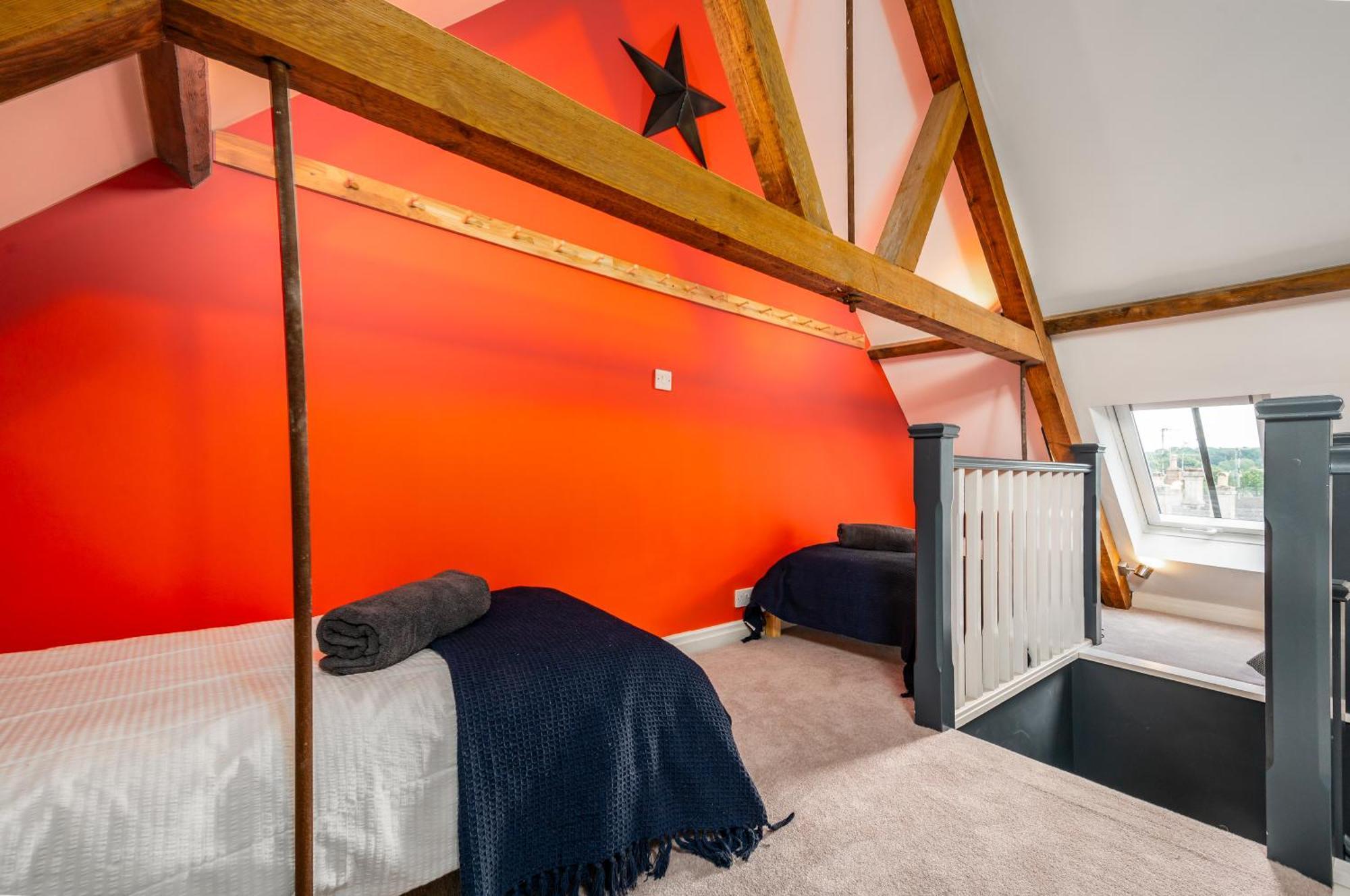 Stylish Central 6 Bedroom Converted Granary Стамфорд Экстерьер фото