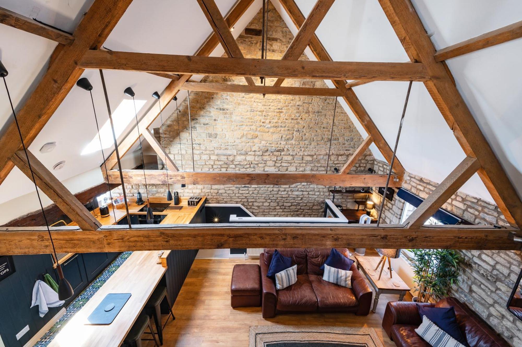 Stylish Central 6 Bedroom Converted Granary Стамфорд Экстерьер фото