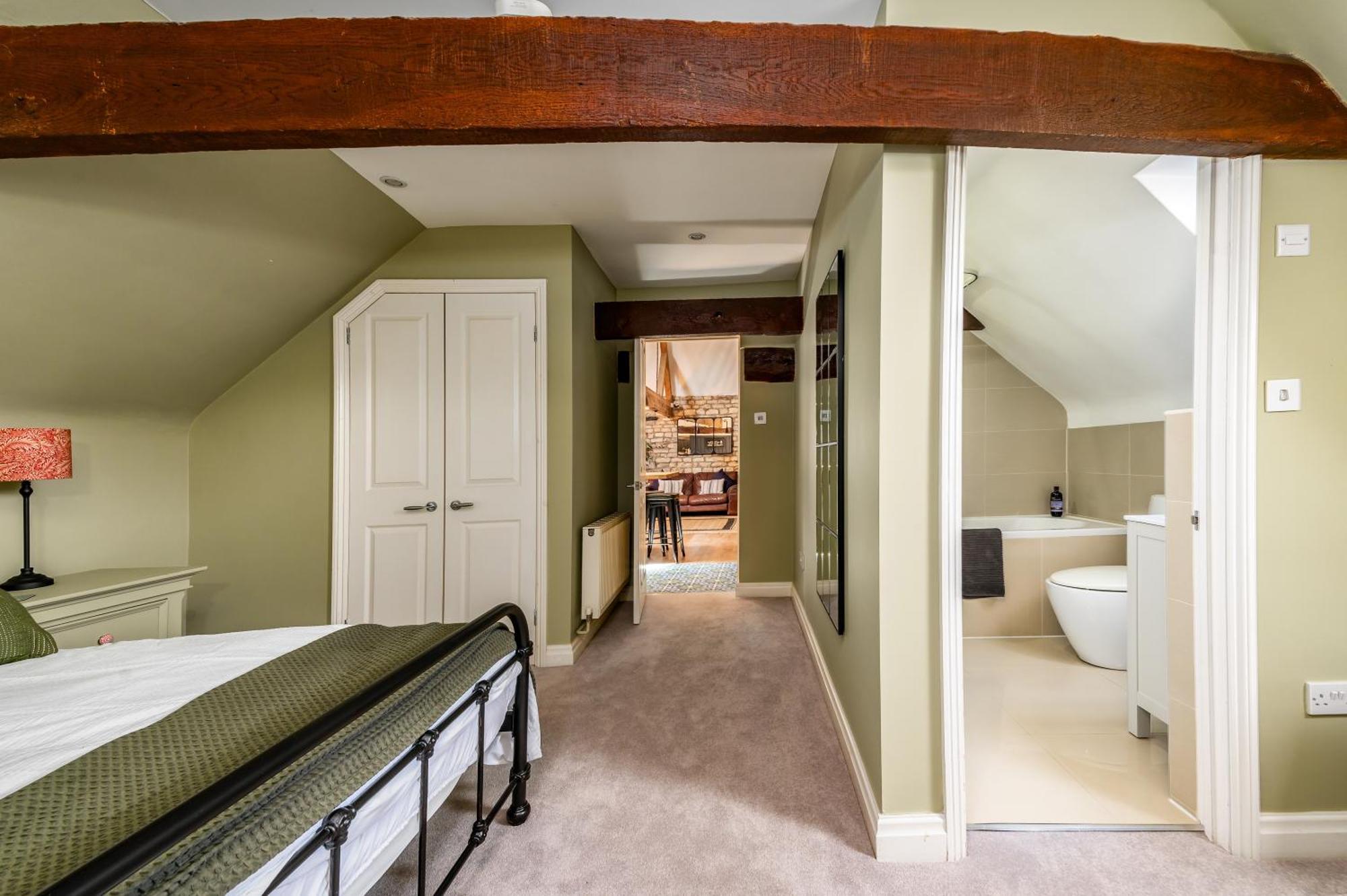 Stylish Central 6 Bedroom Converted Granary Стамфорд Экстерьер фото