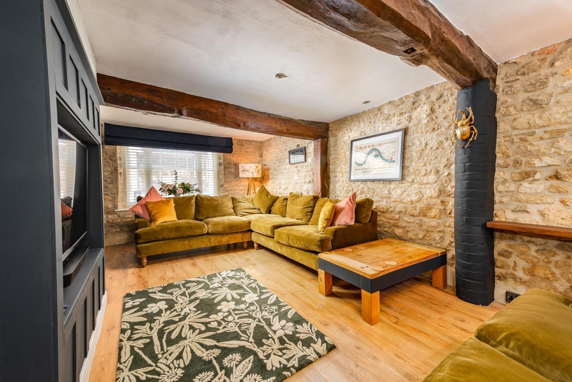 Stylish Central 6 Bedroom Converted Granary Стамфорд Экстерьер фото